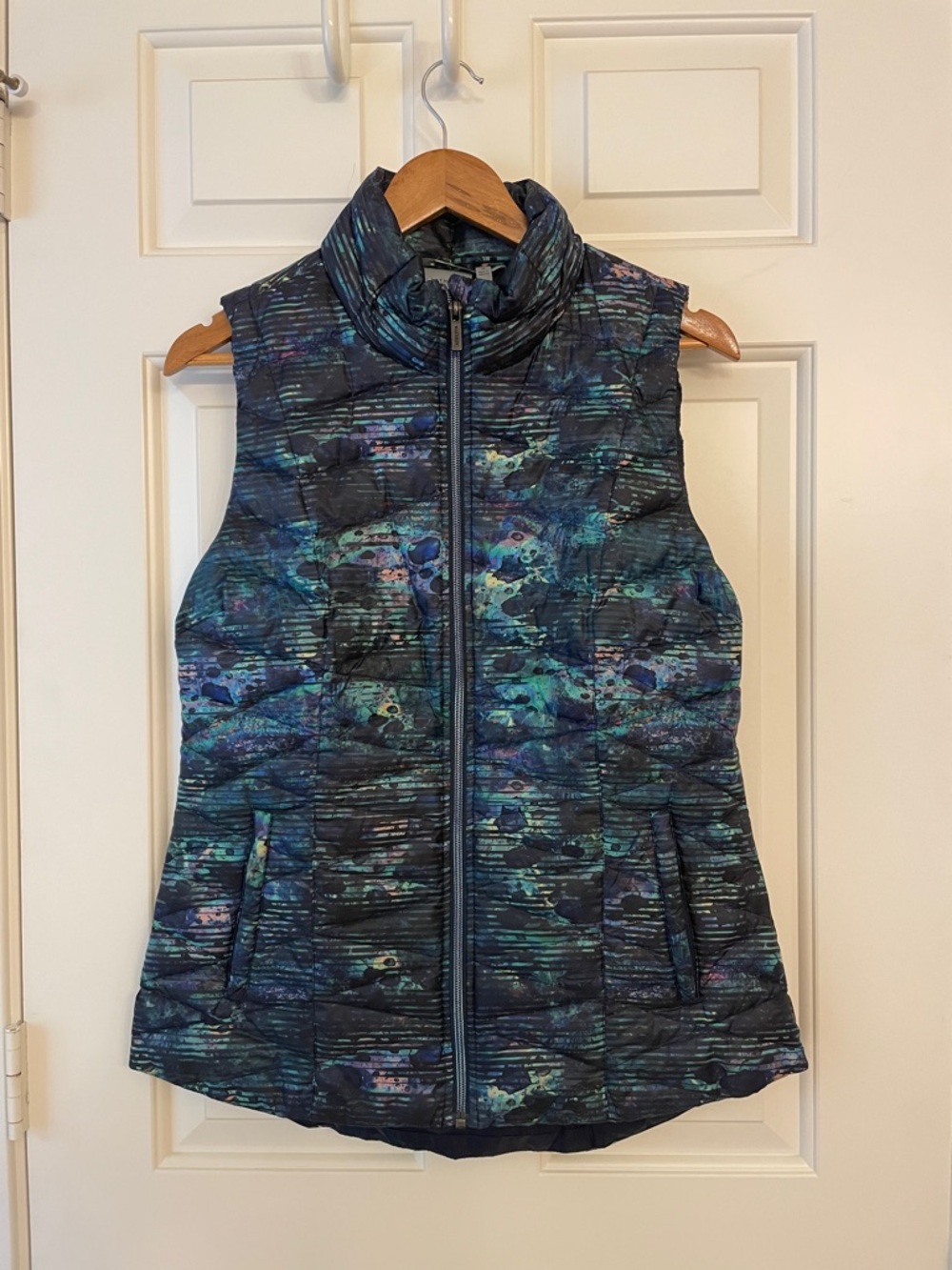 Athleta Altitude goose down vest Medium